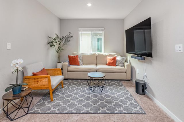 2906 School House Ln, Lincoln, CA 95648