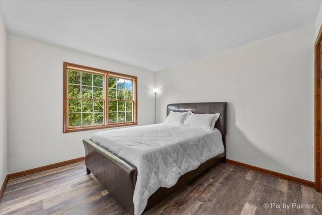 816 Derby Course, St. Charles, IL 60174
