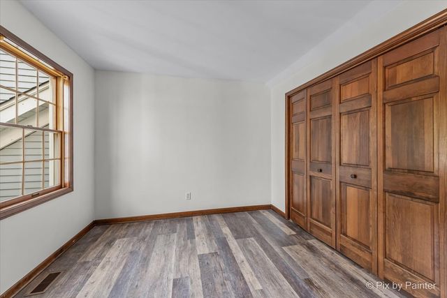 816 Derby Course, St. Charles, IL 60174