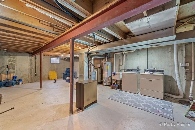 816 Derby Course, St. Charles, IL 60174