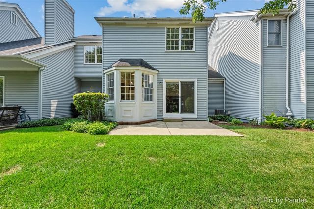 816 Derby Course, St. Charles, IL 60174