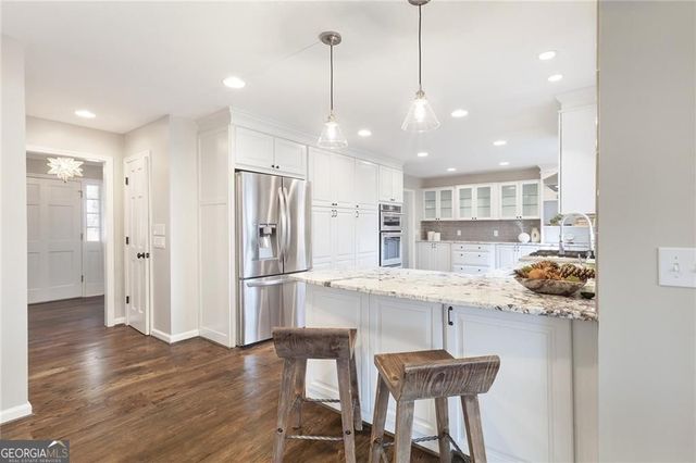 1050 Lakemont Trace, Roswell, GA 30075