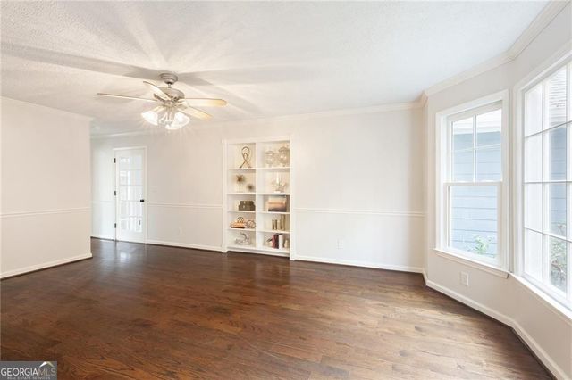 1050 Lakemont Trace, Roswell, GA 30075