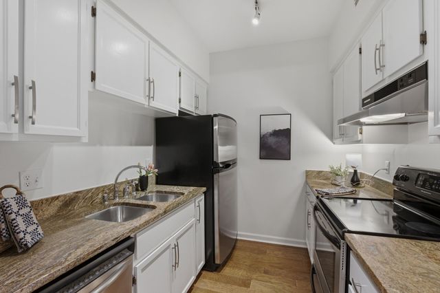 401 Sloan Rd, Nashville, TN 37209