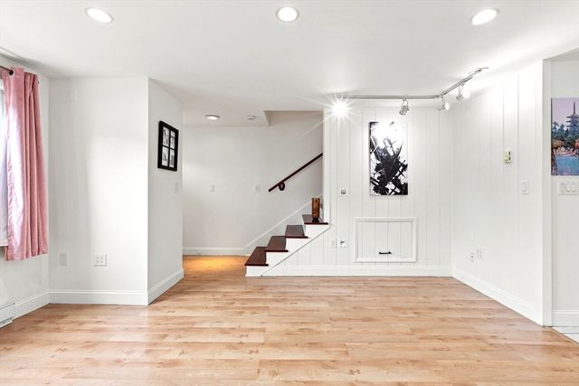 10 Freeman St 2, North Attleboro, MA 02763