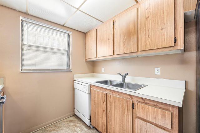 1820 N Congress Avenue 304, West Palm Beach, FL 33401