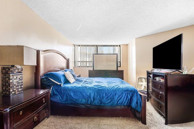 1820 N Congress Avenue 304, West Palm Beach, FL 33401