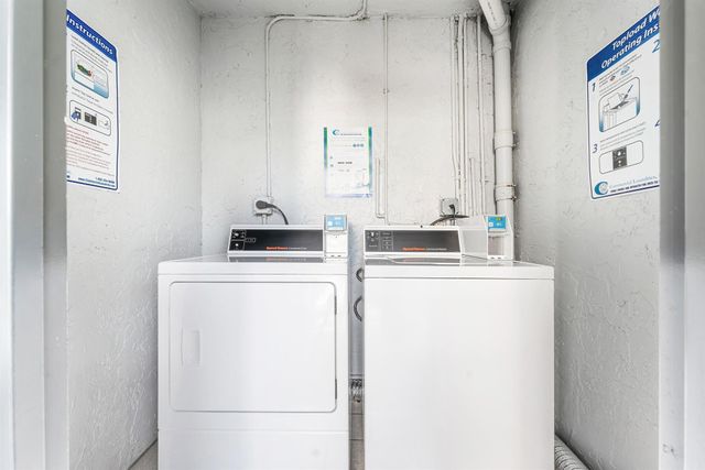 1820 N Congress Avenue 304, West Palm Beach, FL 33401