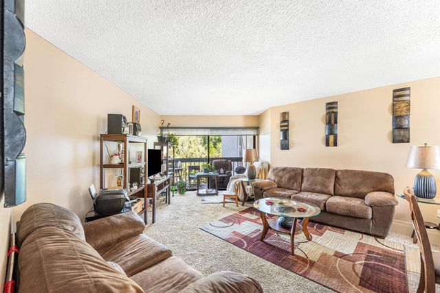 1820 N Congress Avenue 304, West Palm Beach, FL 33401