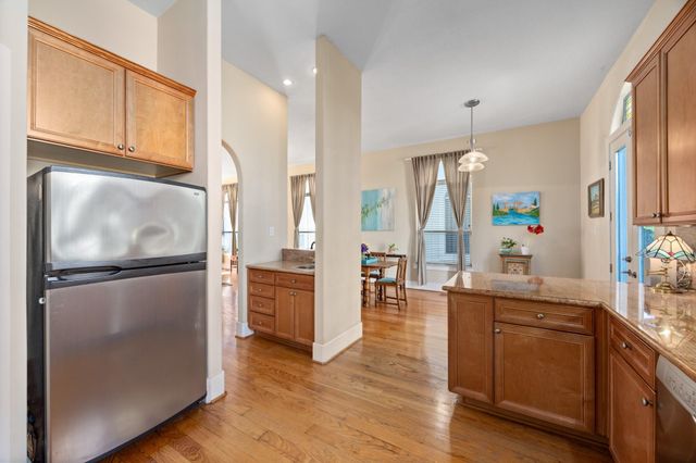 2611 Commonwealth Street, Houston, TX 77006