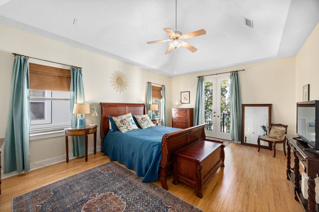 2611 Commonwealth Street, Houston, TX 77006