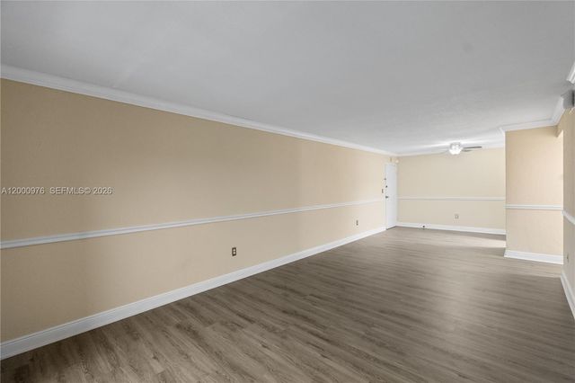 9441 SW 76th St V32, Miami, FL 33173