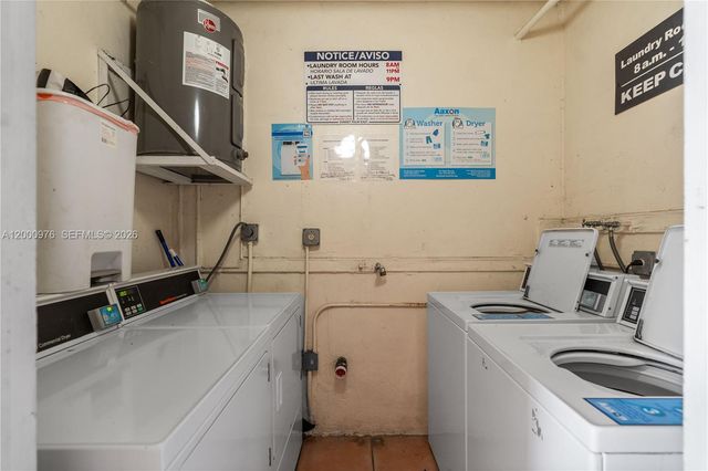 9441 SW 76th St V32, Miami, FL 33173