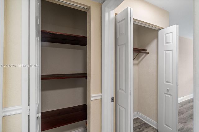 9441 SW 76th St V32, Miami, FL 33173