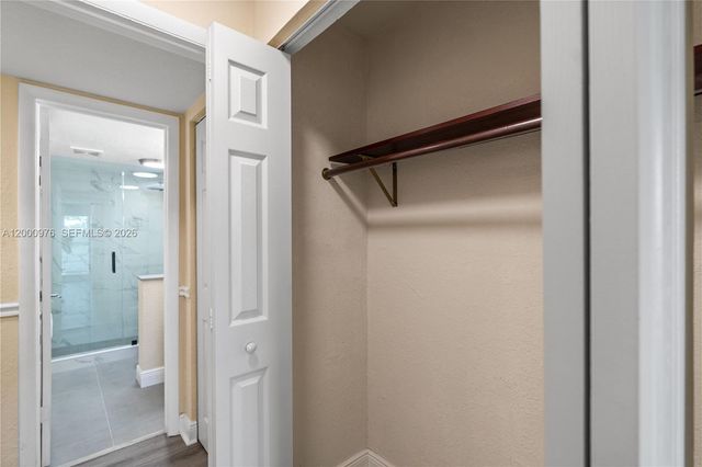 9441 SW 76th St V32, Miami, FL 33173