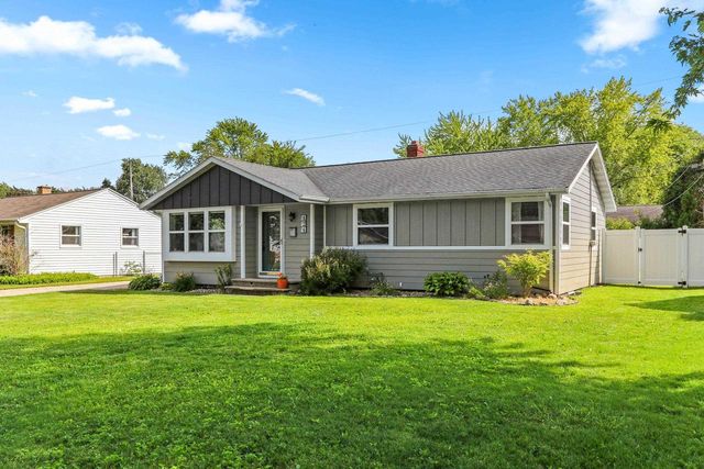 424 MEMORY COURT, Green Bay, WI 54301