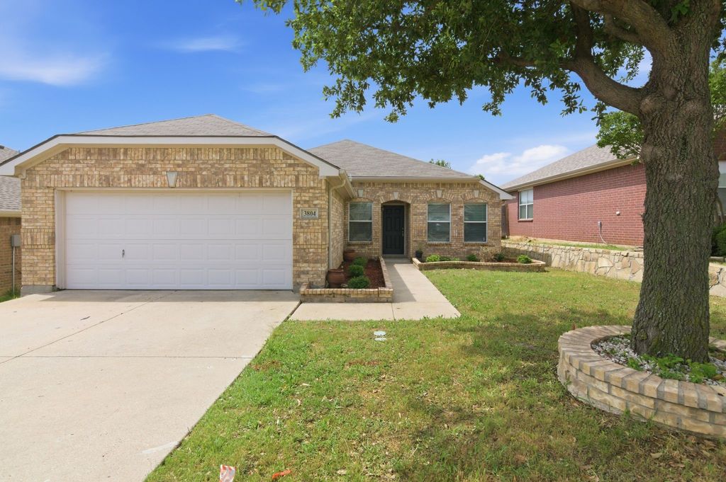 3804 Verde Drive, Fort Worth, TX 76244