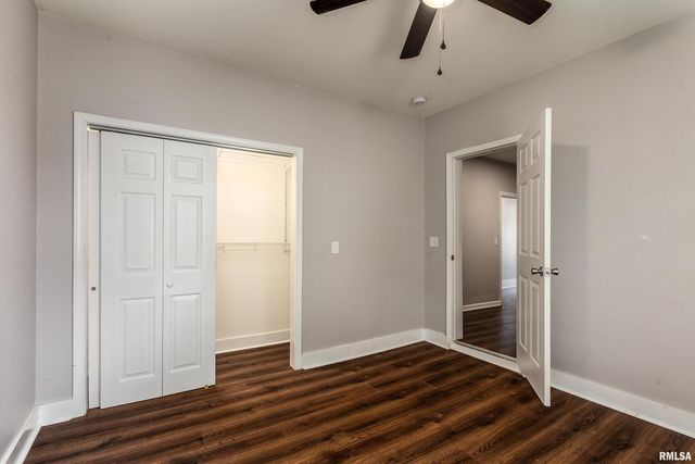 609 S Poplar Street, Carbondale, IL 62901