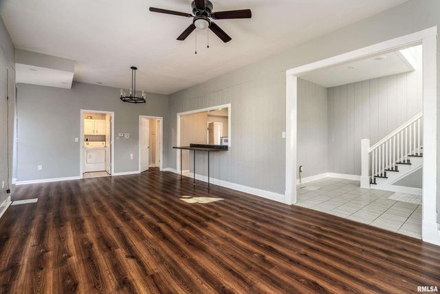 609 S Poplar Street, Carbondale, IL 62901