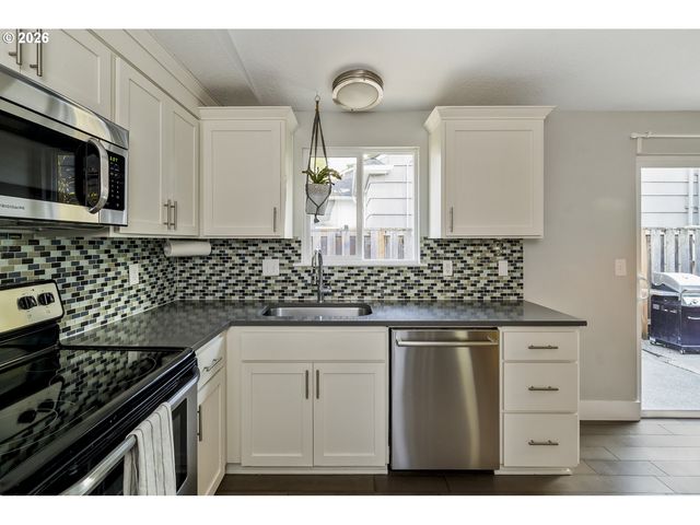 4710 Se 63RD Ave, Portland, OR 97206