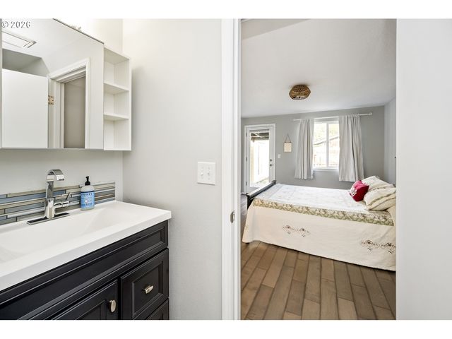 4710 Se 63RD Ave, Portland, OR 97206