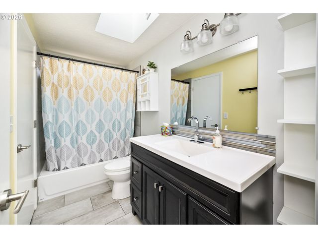 4710 Se 63RD Ave, Portland, OR 97206