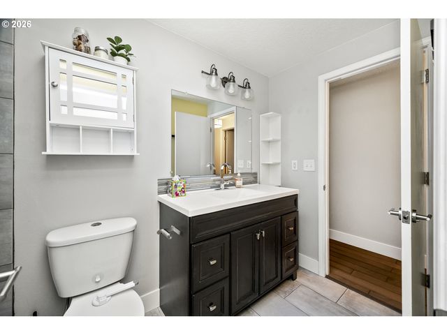 4710 Se 63RD Ave, Portland, OR 97206