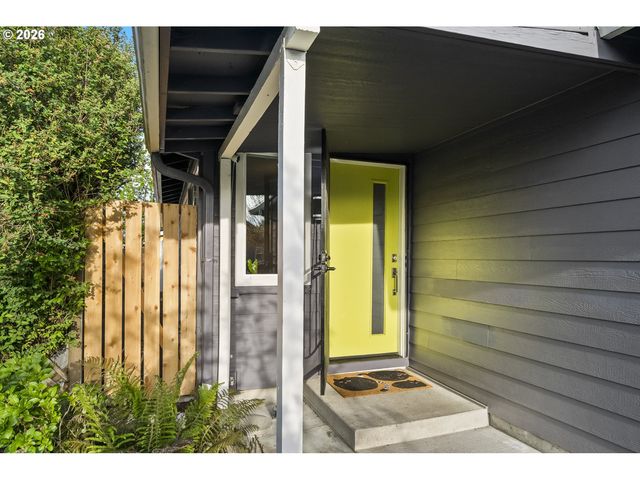 4710 Se 63RD Ave, Portland, OR 97206