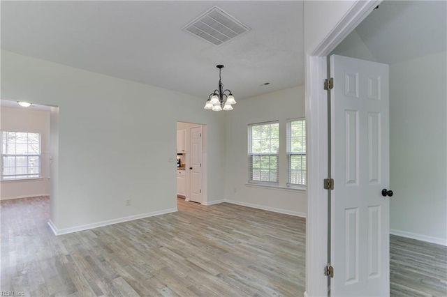 106 Robin Hood DR, Yorktown, VA 23693