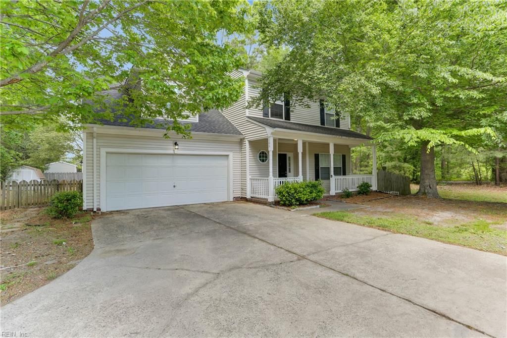 106 Robin Hood DR, Yorktown, VA 23693