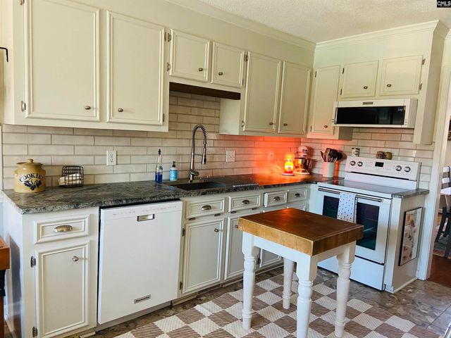 120 Heatherfield Drive, West Columbia, SC 29170