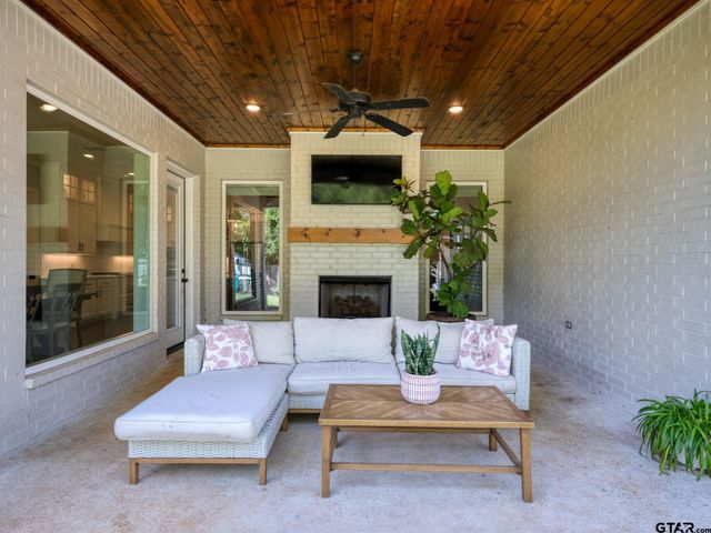 3109 Salado Creek Dr, Tyler, TX 75703
