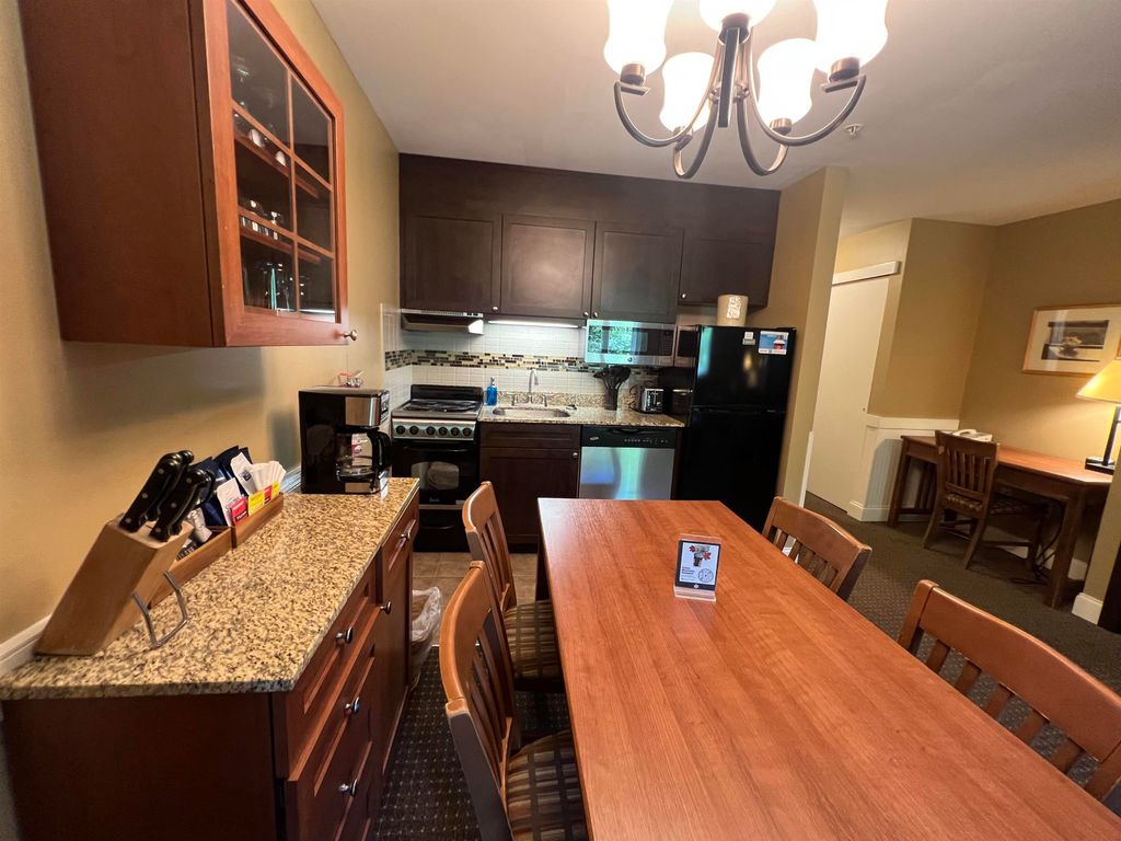 205 Qtr 3 89 Grand Summit Way 205 Qtr 3, Dover, VT 05356