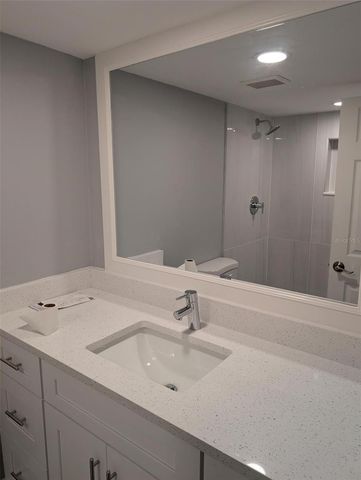 4416 N CLARK AVENUE 4, Tampa, FL 33614