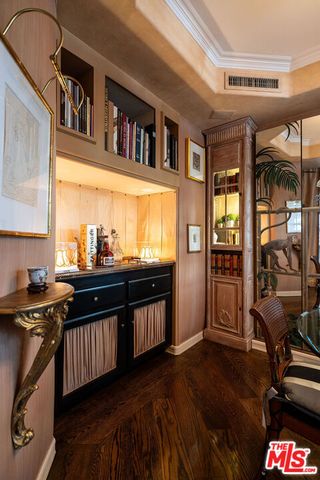 128 N Swall Drive 108, Los Angeles, CA 90048