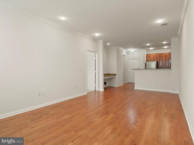 12000 MARKET ST #324, Reston, VA 20190