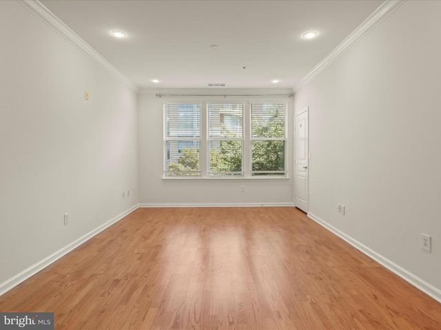 12000 MARKET ST #324, Reston, VA 20190