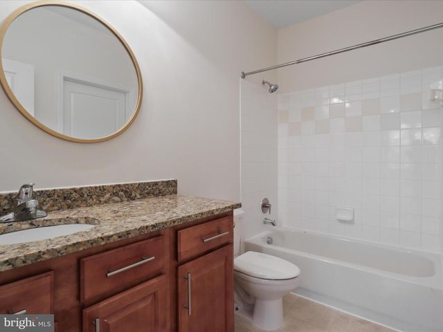 12000 MARKET ST #324, Reston, VA 20190