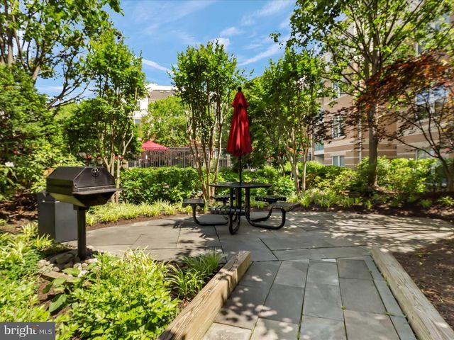 12000 MARKET ST #324, Reston, VA 20190