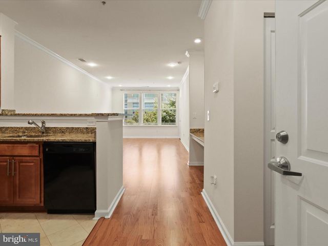 12000 MARKET ST #324, Reston, VA 20190