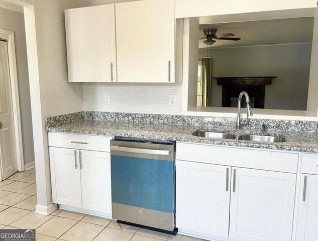 1021 Thornwood Ln, Stone Mountain, GA 30083