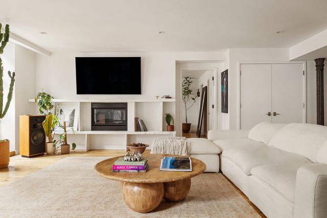 374 Broome St Apt 4N, New York City, NY 10013