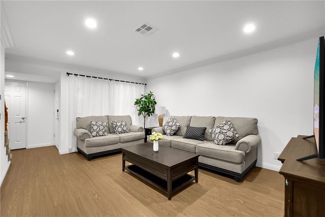 1025 Holly Avenue 9, Arcadia, CA 91007