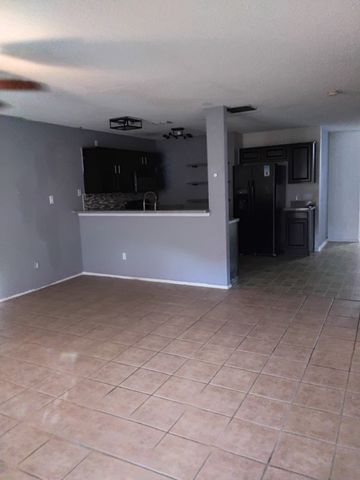 7566 Kings Trail, Fort Worth, TX 76133