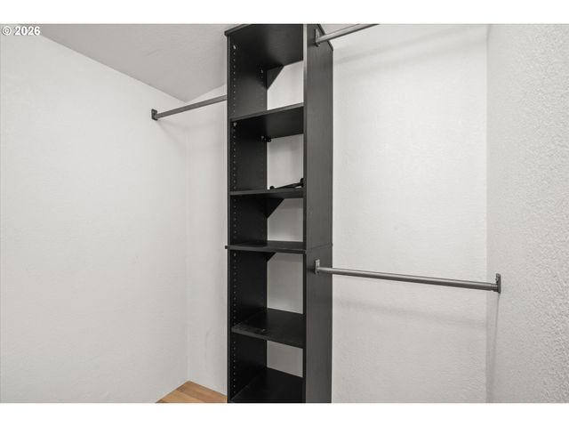 1755 BRENTWOOD Ave, Eugene, OR 97401