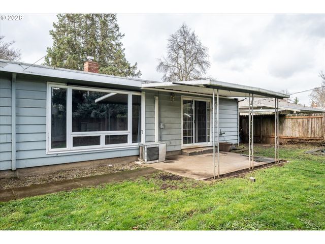 1755 BRENTWOOD Ave, Eugene, OR 97401
