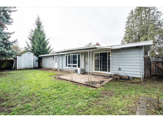 1755 BRENTWOOD Ave, Eugene, OR 97401