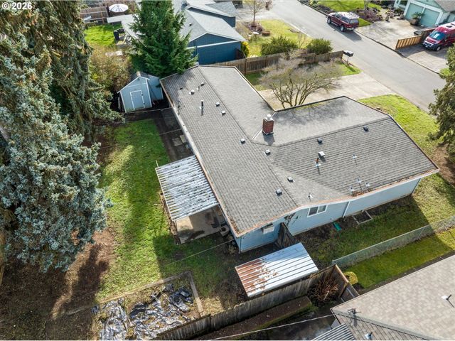 1755 BRENTWOOD Ave, Eugene, OR 97401