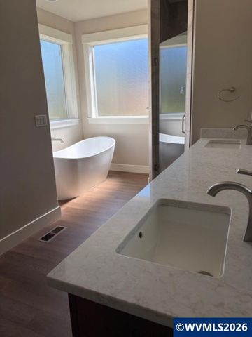701 NW George Ct, Sublimity, OR 97385