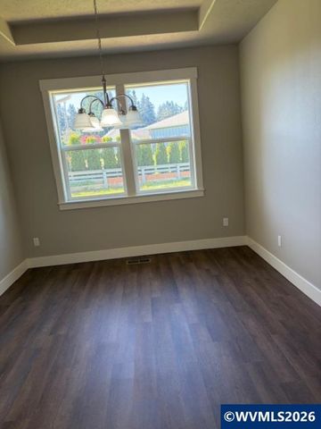 701 NW George Ct, Sublimity, OR 97385